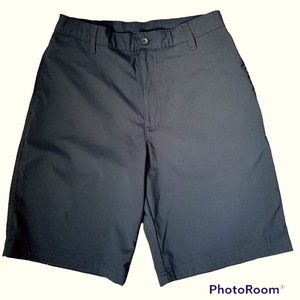 CHAMPION GOLF SHORTS - MEN’s 30 - Black Flat Front  Athletic Performance